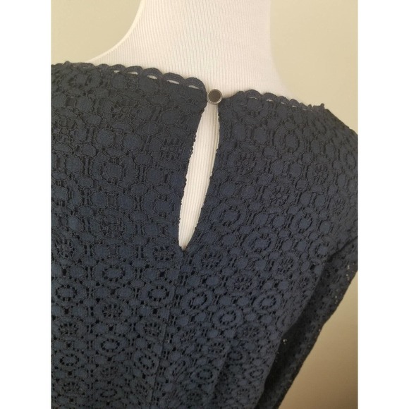 Banana Republic Womens XL top Navy Lace Blouse Sleeveless flare bell sleeve - Picture 6 of 7